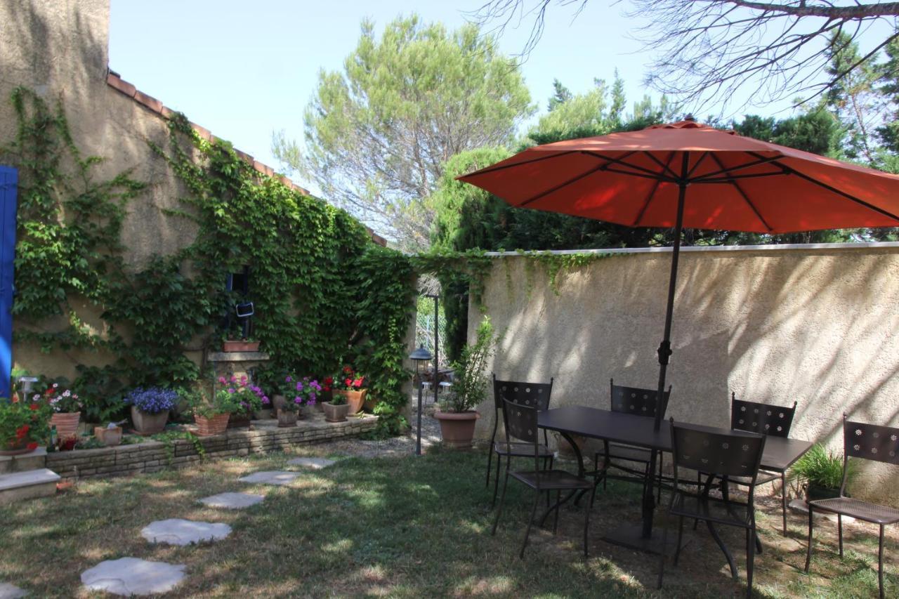 Entre Avignon Et Pont Du Gard Bed & Breakfast โรชฟอร์ต-ดู-การ์ ห้อง รูปภาพ